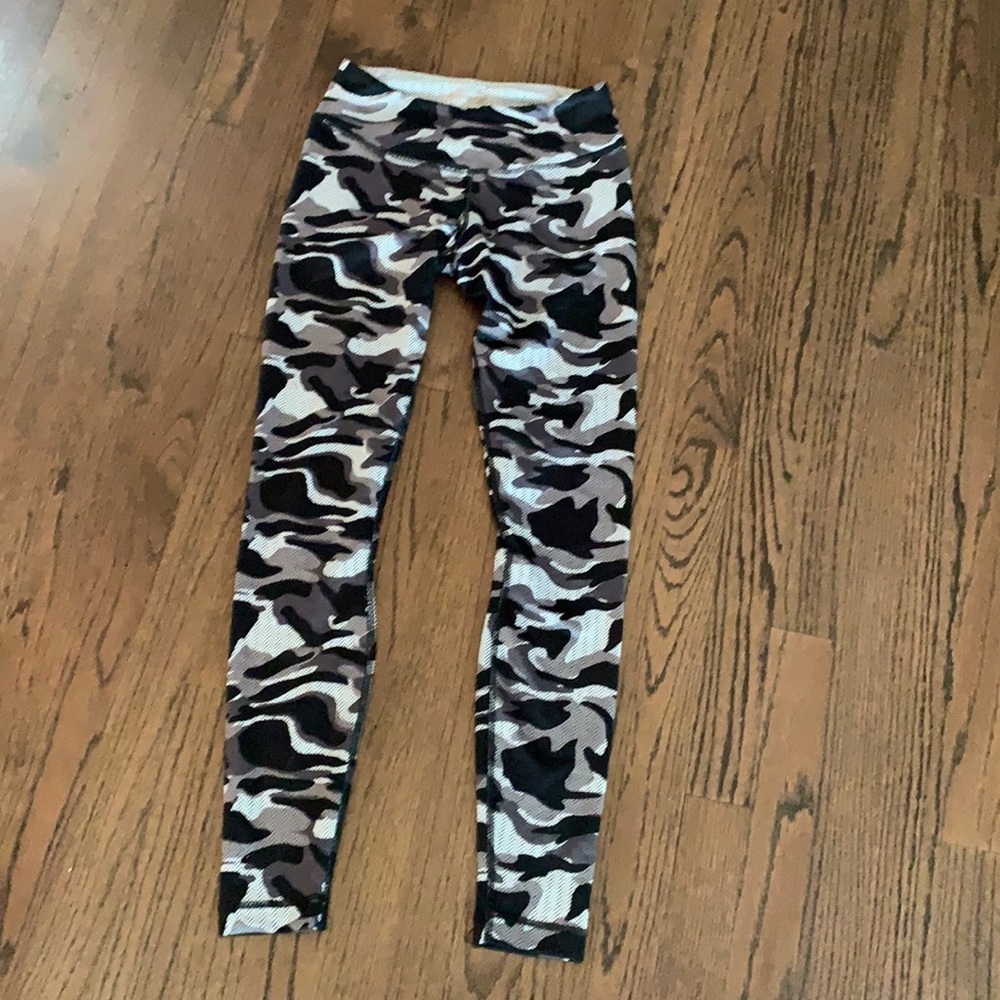 YogaSmoga Black Camo Leggings